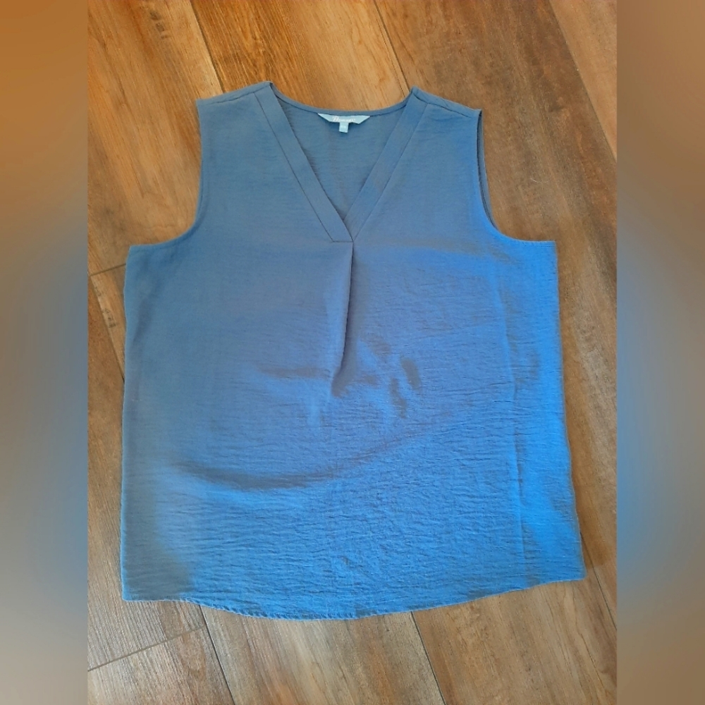 Womens Blouse/Sleeveless Top